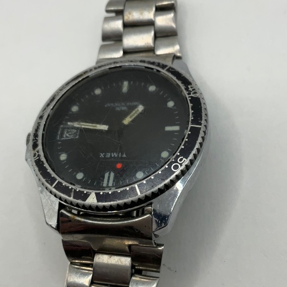 Vintage Rare Timex Manual Wind Divers Watch red dot 1980s Running - Picture 4 of 4
